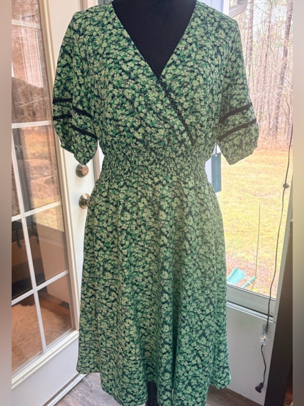 NWT Draper James Green Floral Smocked Waist Midi Dress V-Neck Puff Sleeve Large